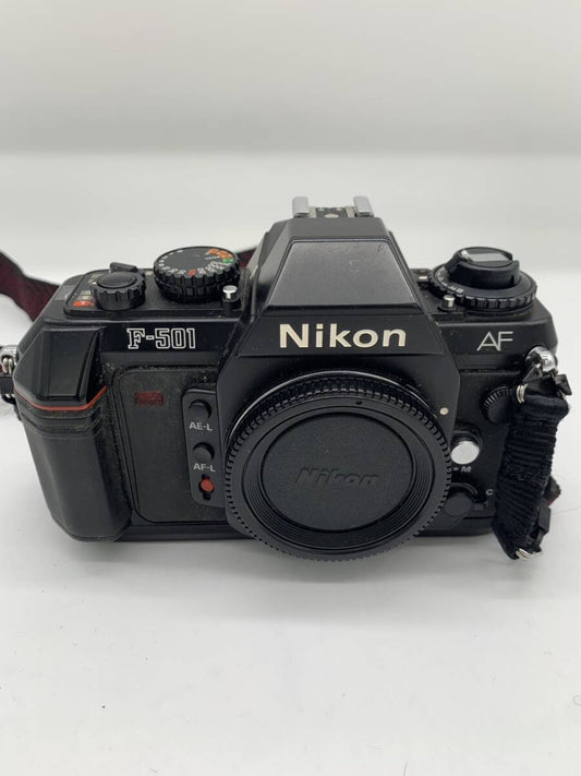 ニコン NIKON F-501 ボディ データバック MF-19付き フィルム一眼レフ